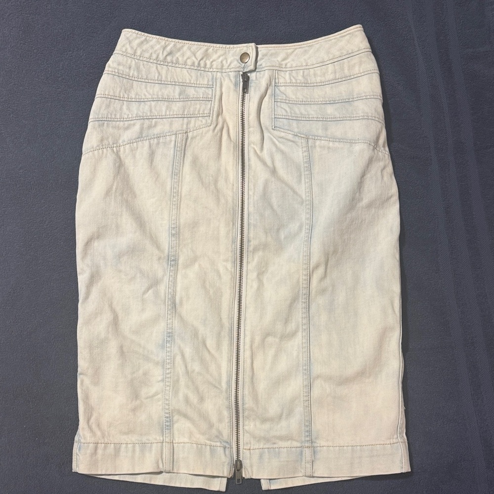 Pilcro by Anthropologie in Stylish light wash Denim Skirt